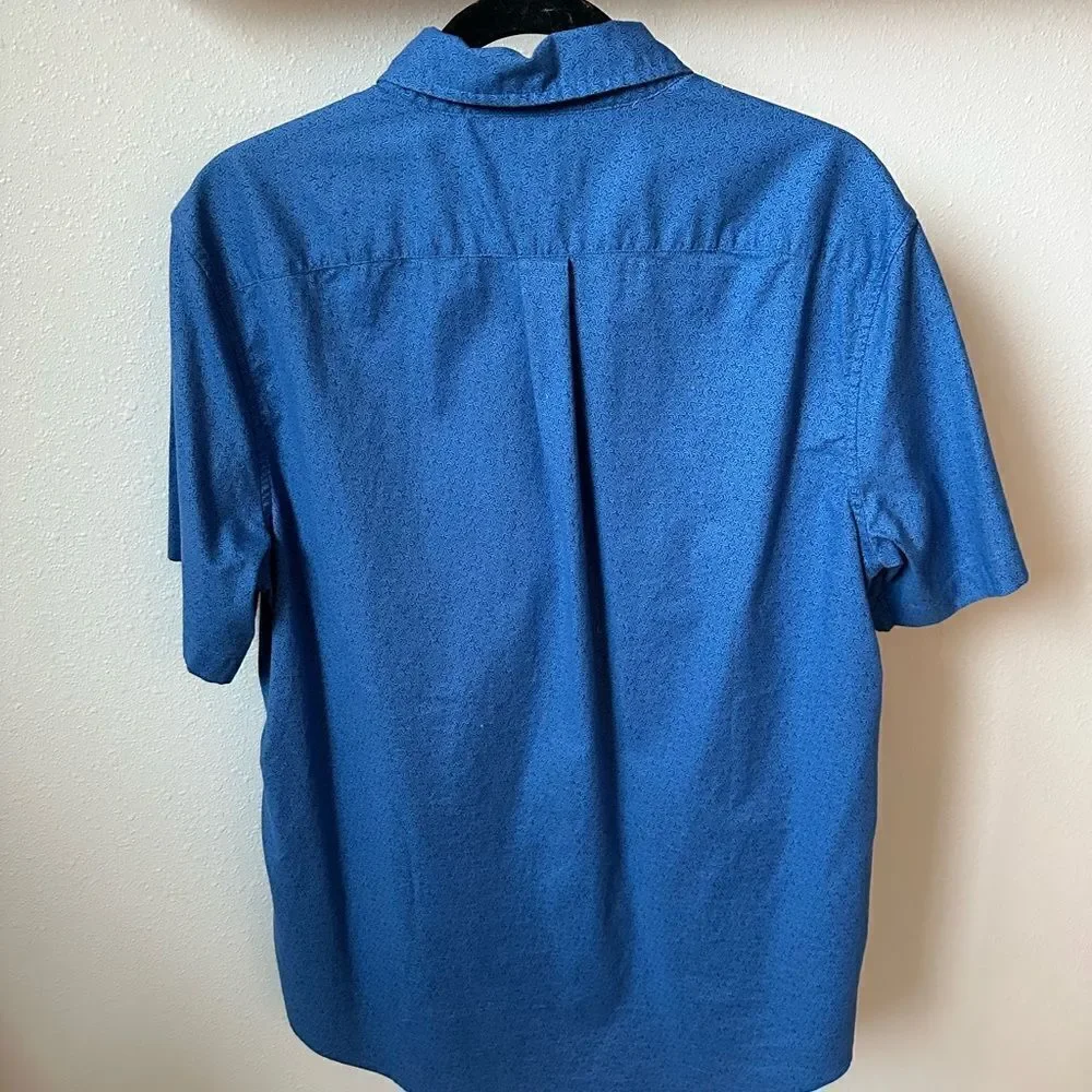 MENS VINEYARD VINES SHIRT SIZE MEDIUM